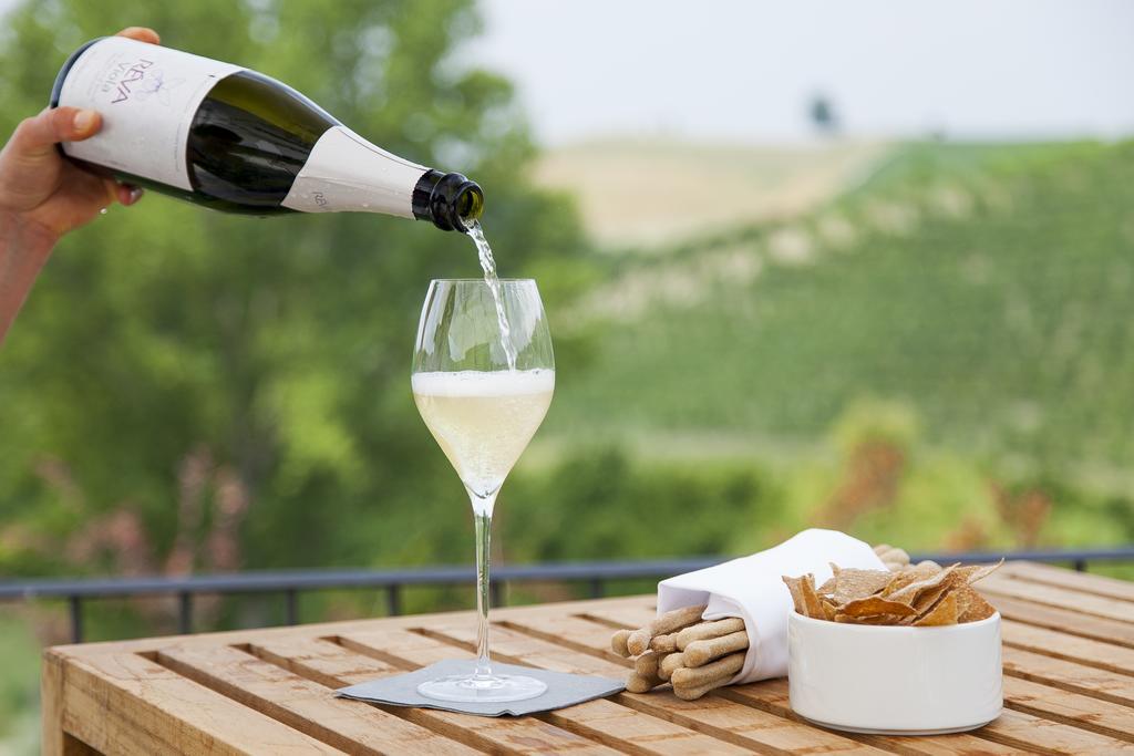 Reva Resort Monforte dʼAlba Εξωτερικό φωτογραφία